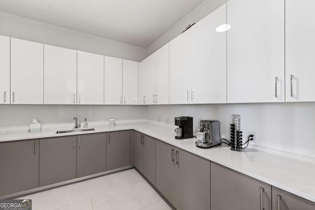 2425 Peachtree Road NE 1704, Atlanta, GA 30305