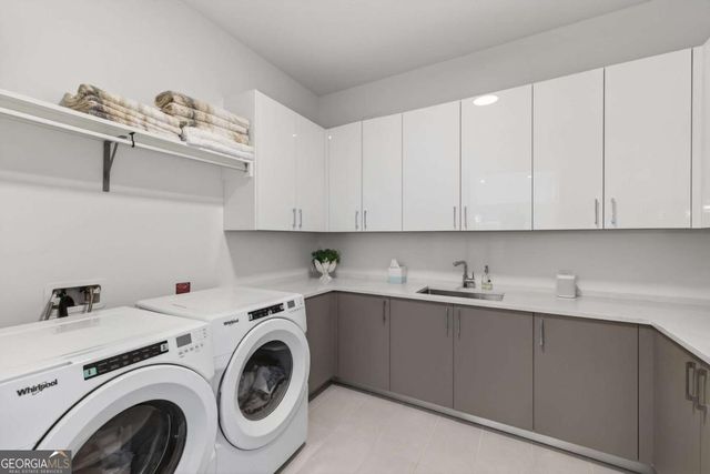 2425 Peachtree Road NE 1704, Atlanta, GA 30305