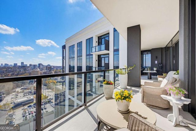 2425 Peachtree Road NE 1704, Atlanta, GA 30305
