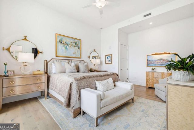 2425 Peachtree Road NE 1704, Atlanta, GA 30305