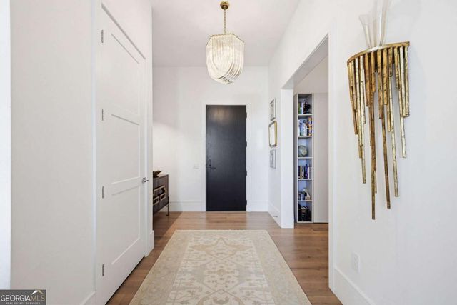 2425 Peachtree Road NE 1704, Atlanta, GA 30305