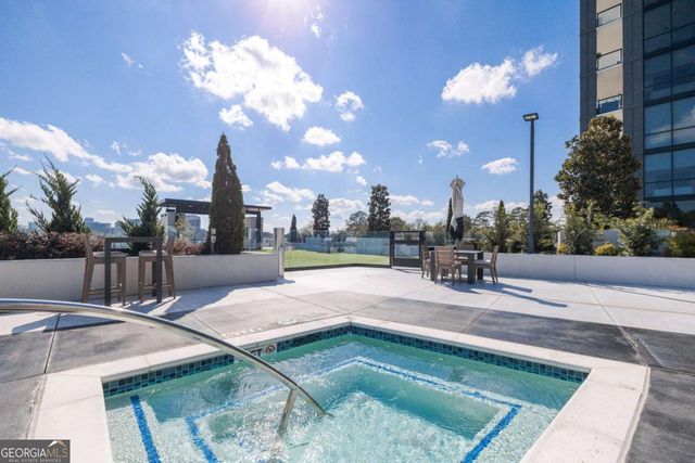2425 Peachtree Road NE 1704, Atlanta, GA 30305