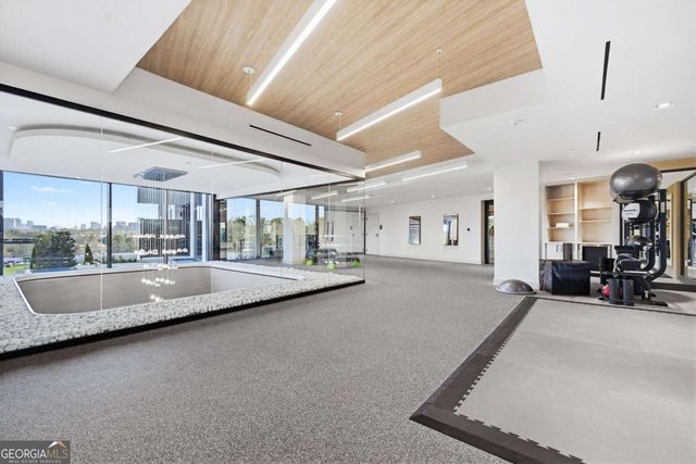 2425 Peachtree Road NE 1704, Atlanta, GA 30305