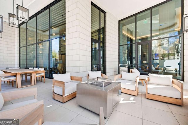 2425 Peachtree Road NE 1704, Atlanta, GA 30305