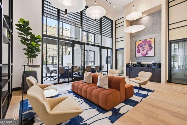 2425 Peachtree Road NE 1704, Atlanta, GA 30305