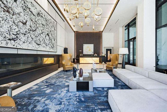 2425 Peachtree Road NE 1704, Atlanta, GA 30305