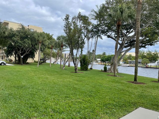 14 Royal Palm Way 204, Boca Raton, FL 33432