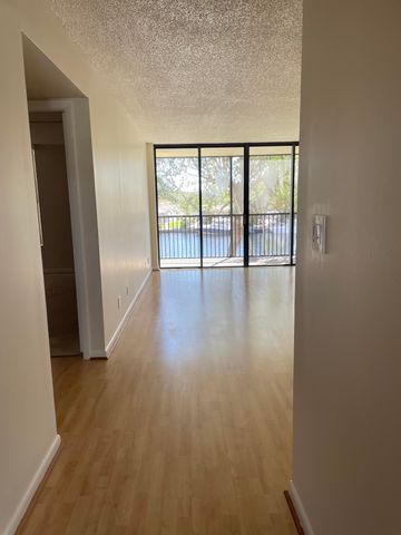 14 Royal Palm Way 204, Boca Raton, FL 33432