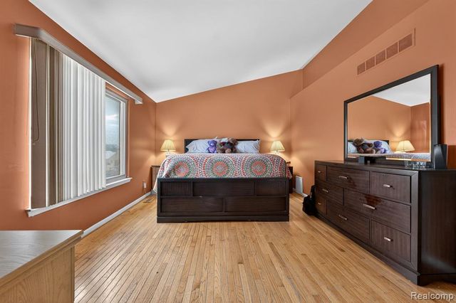 964 Henry Ruff Rd. Road, Garden City, MI 48135