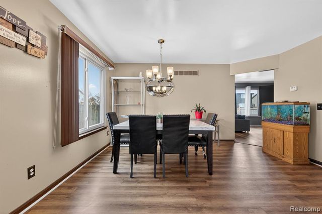 964 Henry Ruff Rd. Road, Garden City, MI 48135