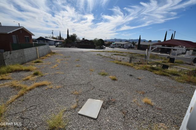 5002 Trowbridge Drive, El Paso, TX 79903