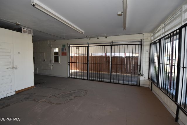 5002 Trowbridge Drive, El Paso, TX 79903