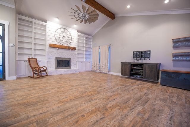 5068 S FM 5, Aledo, TX 76008