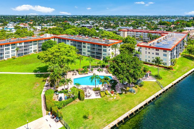 3150 NE 48th Court 411, Lighthouse Point, FL 33064