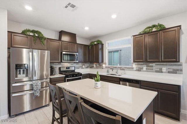 6955 Feather Hill Street, North Las Vegas, NV 89086