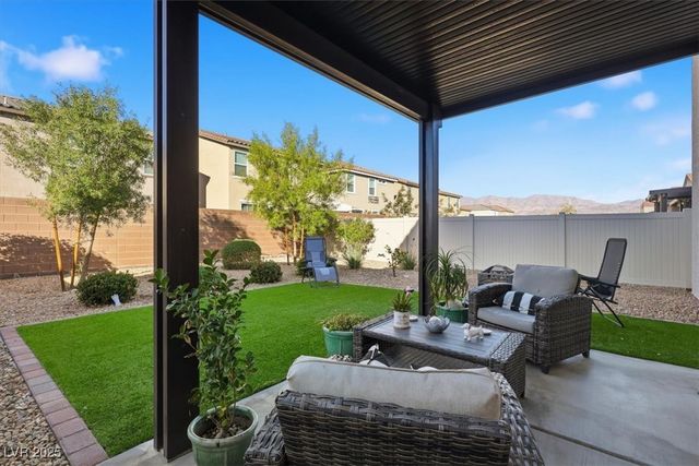 6955 Feather Hill Street, North Las Vegas, NV 89086