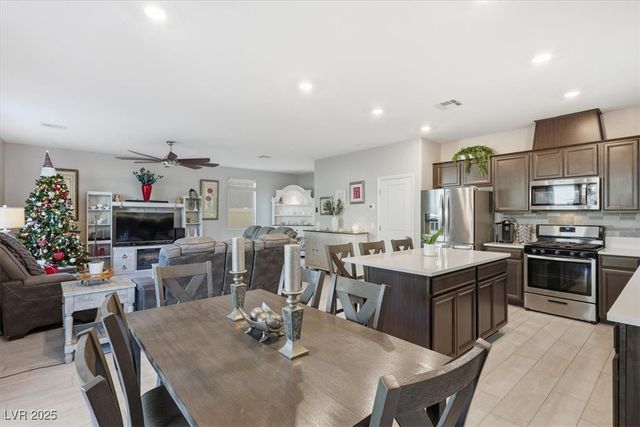 6955 Feather Hill Street, North Las Vegas, NV 89086