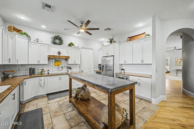 11102 E VICTORIA Street, Chandler, AZ 85248