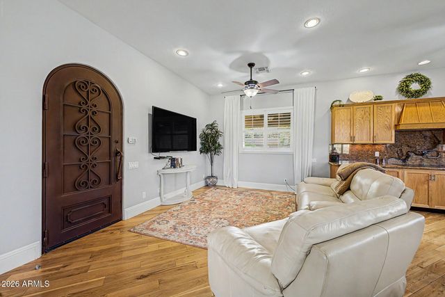 11102 E VICTORIA Street, Chandler, AZ 85248