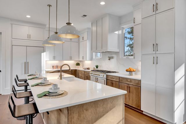 419 Lewisburg Ave, Franklin, TN 37064