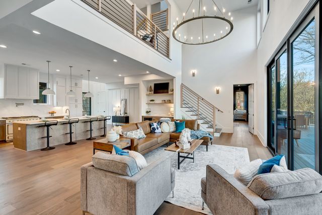 419 Lewisburg Ave, Franklin, TN 37064