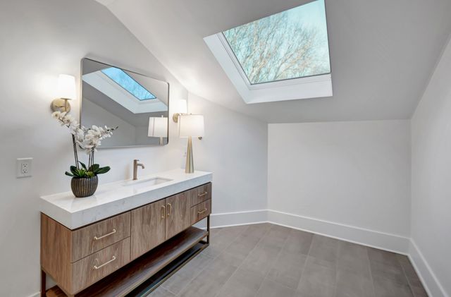 419 Lewisburg Ave, Franklin, TN 37064