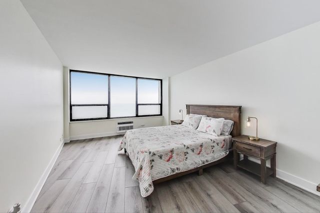 940 W Glenlake Avenue 19C, Chicago, IL 60660