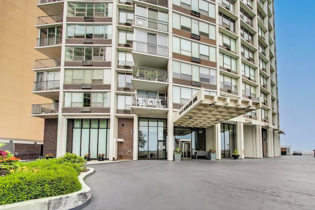 940 W Glenlake Avenue 19C, Chicago, IL 60660