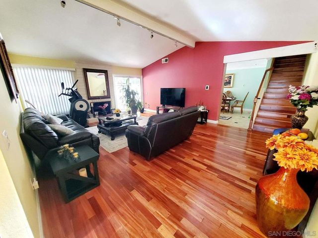 14491 Pinewood Rd, Tustin, CA 92780