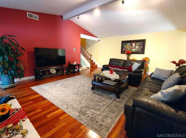 14491 Pinewood Rd, Tustin, CA 92780