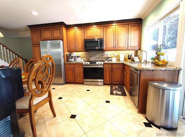 14491 Pinewood Rd, Tustin, CA 92780