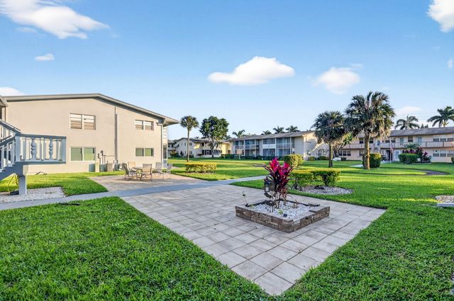 46 Waltham B, West Palm Beach, FL 33417