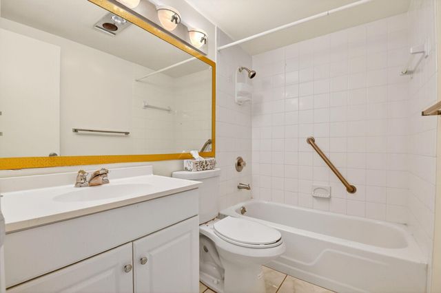 46 Waltham B, West Palm Beach, FL 33417