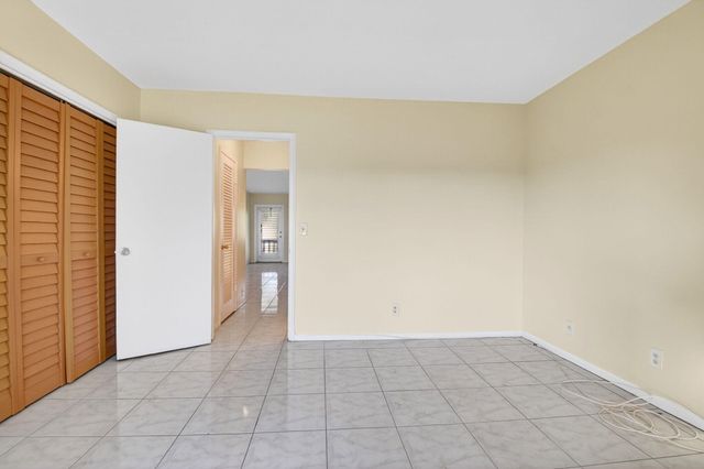 46 Waltham B, West Palm Beach, FL 33417