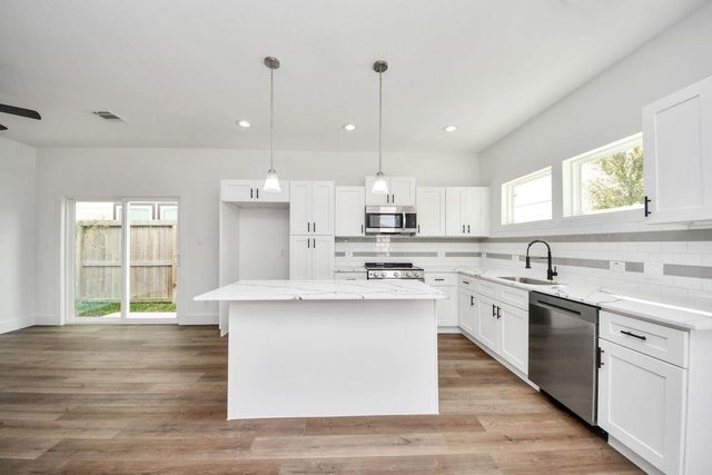 4406 Larkspur Avenue, Houston, TX 77051