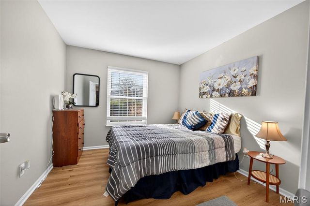 976 Windstream Drive, St Peters, MO 63376