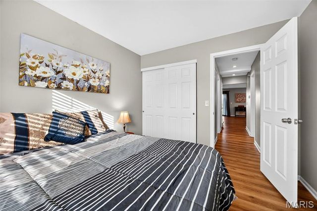 976 Windstream Drive, St Peters, MO 63376