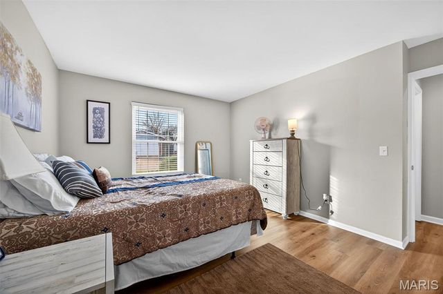 976 Windstream Drive, St Peters, MO 63376