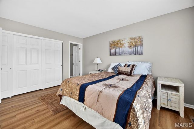 976 Windstream Drive, St Peters, MO 63376