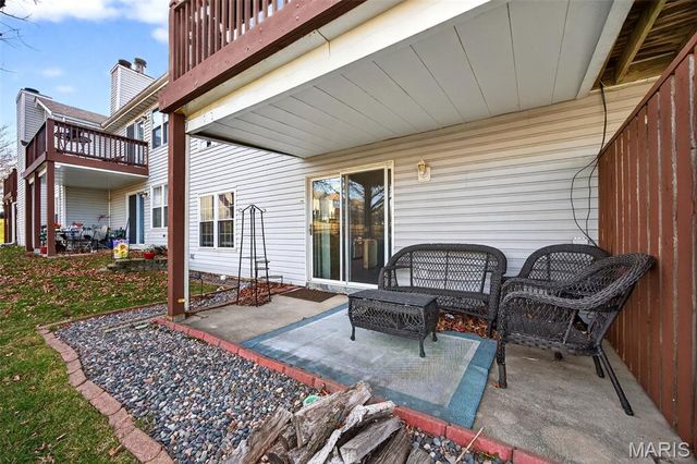 976 Windstream Drive, St Peters, MO 63376