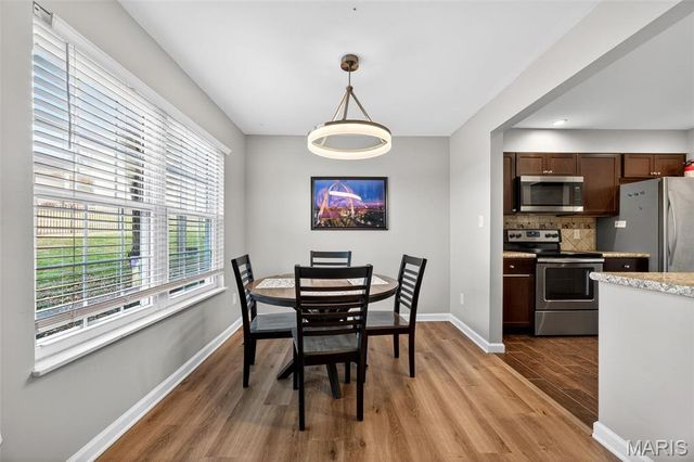 976 Windstream Drive, St Peters, MO 63376