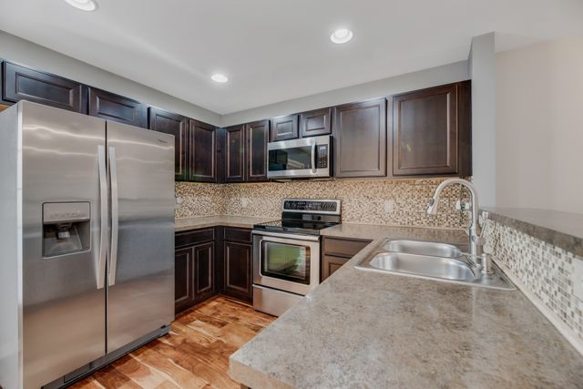 1404 Riverbrook Dr, Hermitage, TN 37076