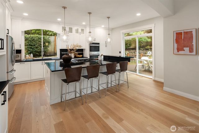 24865 NE 2nd Court, Sammamish, WA 98074