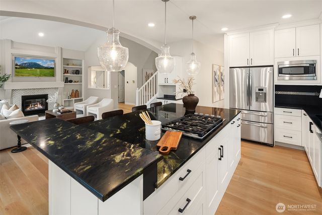 24865 NE 2nd Court, Sammamish, WA 98074