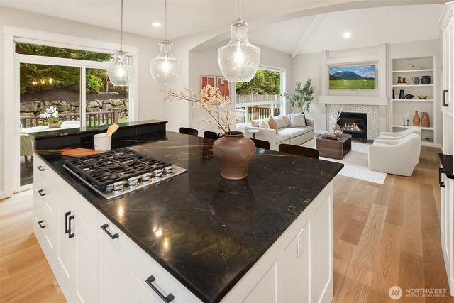 24865 NE 2nd Court, Sammamish, WA 98074