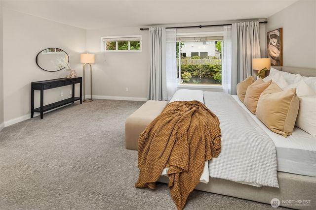 24865 NE 2nd Court, Sammamish, WA 98074