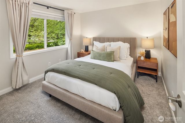 24865 NE 2nd Court, Sammamish, WA 98074