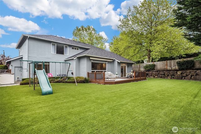 24865 NE 2nd Court, Sammamish, WA 98074