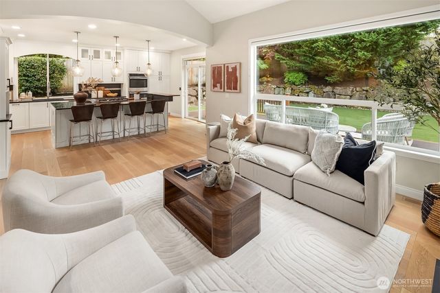 24865 NE 2nd Court, Sammamish, WA 98074