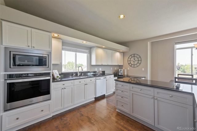 9102 White Pelican Way, Littleton, CO 80126